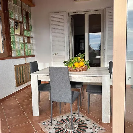 Garden House * Neapol